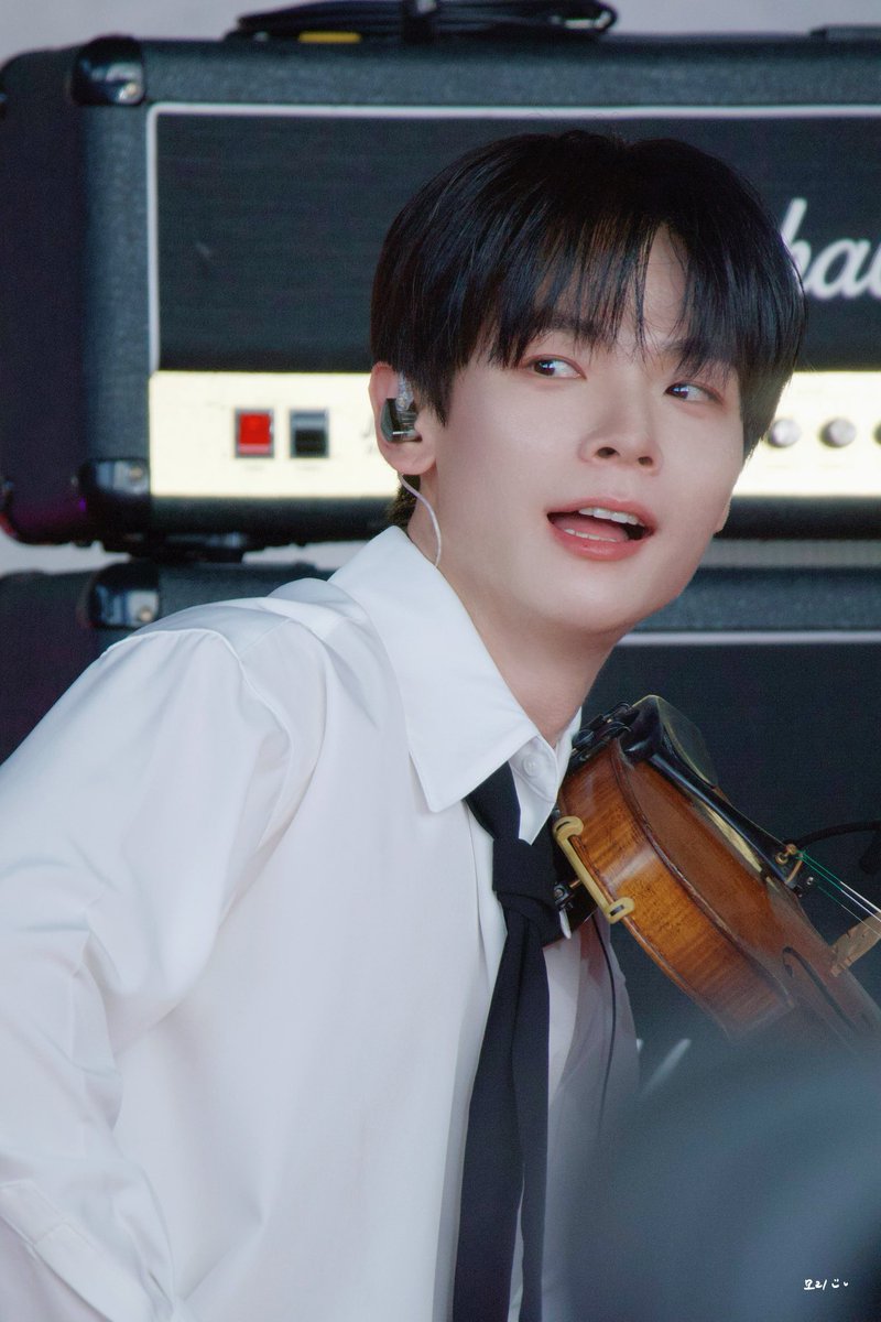 molili_200508's tweet photo. 250815 겨레의 빛 #신예찬

누가 돌아보는 예찬이보면 입덕한다던데 .. 😚 https://t.co/6nfF3kR5Z2