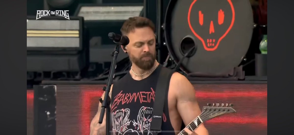 terraaqua2's tweet photo. Bullet for my valentine - Rock am Ring 2025 #bulletformyvalentine #rar25... https://t.co/8HOIllBUiz
ボーカルがベビメタのシャツ着てる
BFMVはまだ絡みないから絡んでほしい!
#BABYMETAL #BFMV https://t.co/xFgVsG2LhE