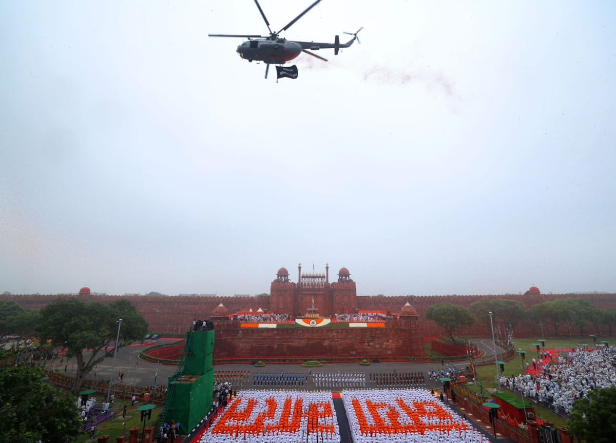 Ravi Shankar Prasad (@rsprasad) on Twitter photo 79वें स्वतंत्रता दिवस के अवसर पर प्रधानमंत्री श्री <a href="/narendramodi/">Narendra Modi</a> जी ने अपने प्रेरणादायी व ऐतिहासिक अभिभाषण के माध्यम से ‘नए भारत- आत्मनिर्भर भारत ’ का संकल्प दोहराते हुए विकसित और समृद्ध भारत का विजन देश के समक्ष रखा।
प्रधानमंत्री जी ने अपने ओजस्वी उद्बोधन में 'ऑपरेशन सिंदूर' का 79वें स्वतंत्रता दिवस के अवसर पर प्रधानमंत्री श्री <a href="/narendramodi/">Narendra Modi</a> जी ने अपने प्रेरणादायी व ऐतिहासिक अभिभाषण के माध्यम से ‘नए भारत- आत्मनिर्भर भारत ’ का संकल्प दोहराते हुए विकसित और समृद्ध भारत का विजन देश के समक्ष रखा।
प्रधानमंत्री जी ने अपने ओजस्वी उद्बोधन में 'ऑपरेशन सिंदूर' का