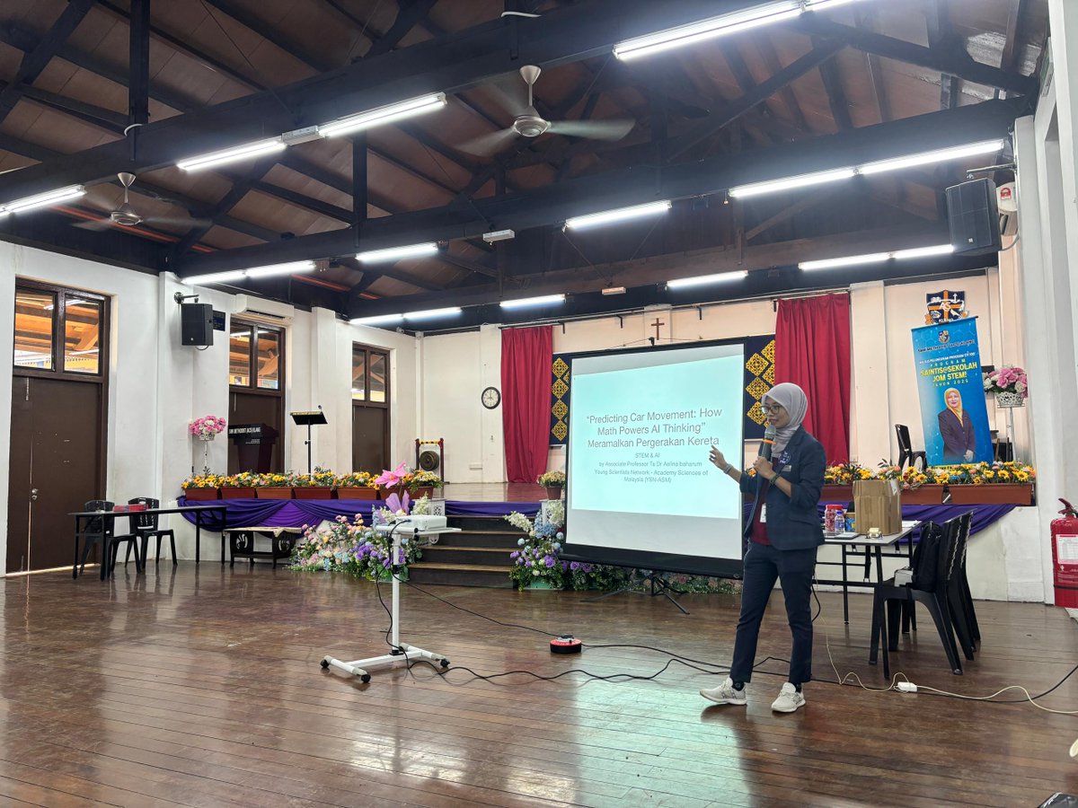 akademisains's tweet photo. Program STI100³ kitaran pertama tahun ini telah bermula pada 7 Julai dan bakal berlangsung sehingga 11 September 2025 di seluruh negara. ASM sekali lagi berbesar hati diberikan peluang untuk turut bersama-sama menyumbang kepakaran menerusi penglibatan saintis daripada Young Scientists Network (YSN-ASM).