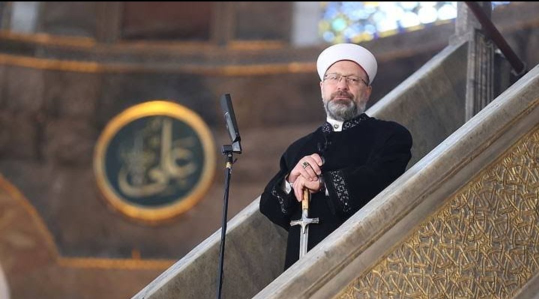Diyanet'in bugünkü hutbesi:

Kız çocuklarının şeriatın takdir ettiği hakka razı olmaması kul hakkıdır. 

Açıklama: Diyanet özgün metinde Allah'ın takdir ettiği diyerek söz oyunu yapıyor. Şeriata göre kız çocuklarının mirastaki payı erkek çocuğun payının yarısı kadardır. Diyanet,