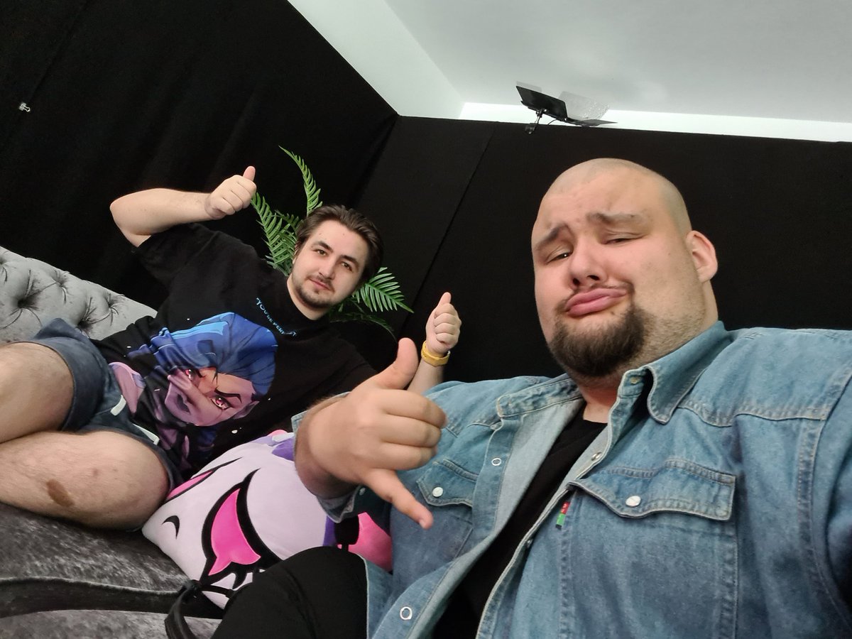 Mikołaj Silv4n Sinacki (@silv4nn) on Twitter photo Wolny dzień? Chillujesz sobie bombę sigiemko?
ZAPRASZAMY NA DARMOWĄ ROZRYWKĘ Z LCK NA KANAŁACH <a href="/LoLPL/">League of Legends Polska</a>
Dzisiaj:
BRO vs DNF
HLE vs T1 Wolny dzień? Chillujesz sobie bombę sigiemko?
ZAPRASZAMY NA DARMOWĄ ROZRYWKĘ Z LCK NA KANAŁACH <a href="/LoLPL/">League of Legends Polska</a>
Dzisiaj:
BRO vs DNF
HLE vs T1
