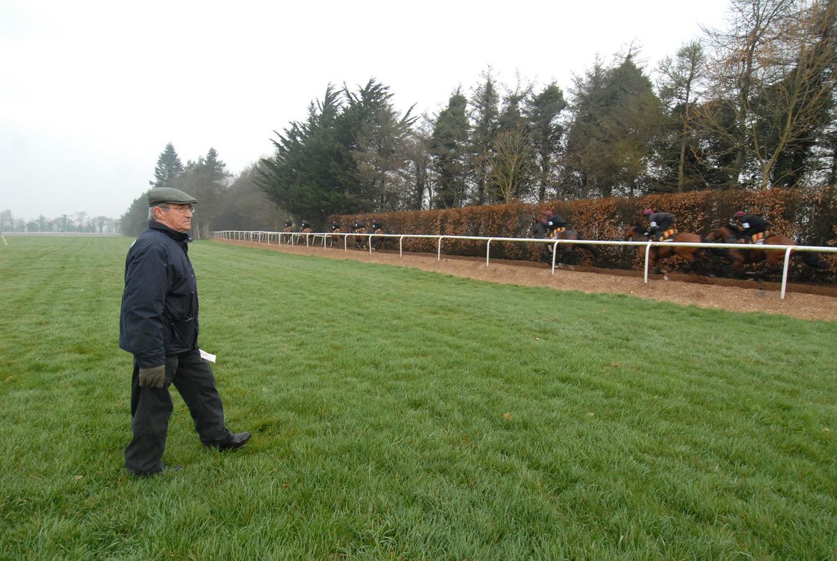 Our deepest sympathy to the family and friends of former Irish Champion Jockey and assistant trainer to the late Vincent O'Brien, Tommy Murphy, who has sadly passed away at the age of 88. Aidan O'Brien has described him as 'irreplaceable'.
Ar dheis Dé go raibh a h'anam dilis