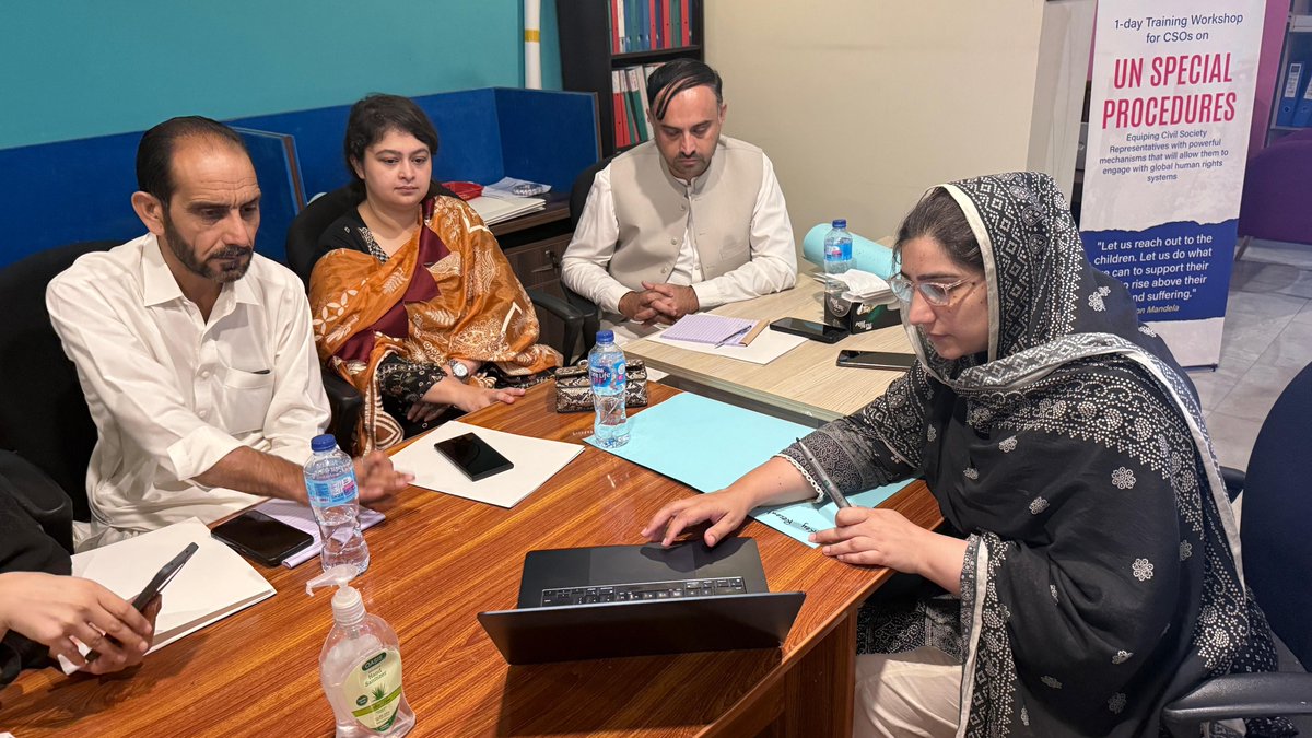 gdpakistan's tweet photo. 📍Islamabad
GDP held a one-day training for civil society members on @UN  Special Procedures, led by Advocate Syed Miqdad Mehdi, with the support of @FranceinPak 
Participants gained insight into the workings of these mechanisms, including their use of country visits, thematic reports, communications with states, and stakeholder engagement. The session also highlighted how civil society can effectively collaborate with these mechanisms to document violations, provide expert input, and advocate for actions that uphold international human rights standards.
#HumanRights #UNSpecialProcedures #CivilSociety #Advocacy #Pakistan #FrenchEmbassy #RightsMatter #CapacityBuilding #GDP #CapacityBuilding

@CRCAsia @NCRC_Pakistan @mohrpakistan @UNICEF_Pakistan @UNHumanRights @UNICEF