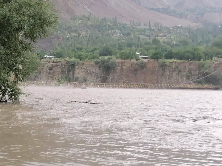 Dain Ishkomen is now completely cut off from the district , 💔

#ClimateEmergencyinGB