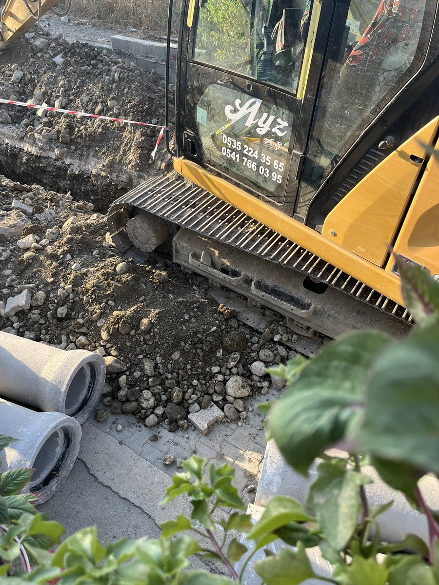 yılda bir denk gelebildiğimiz arkadaşımla buluşacağım gün bizim evin önü