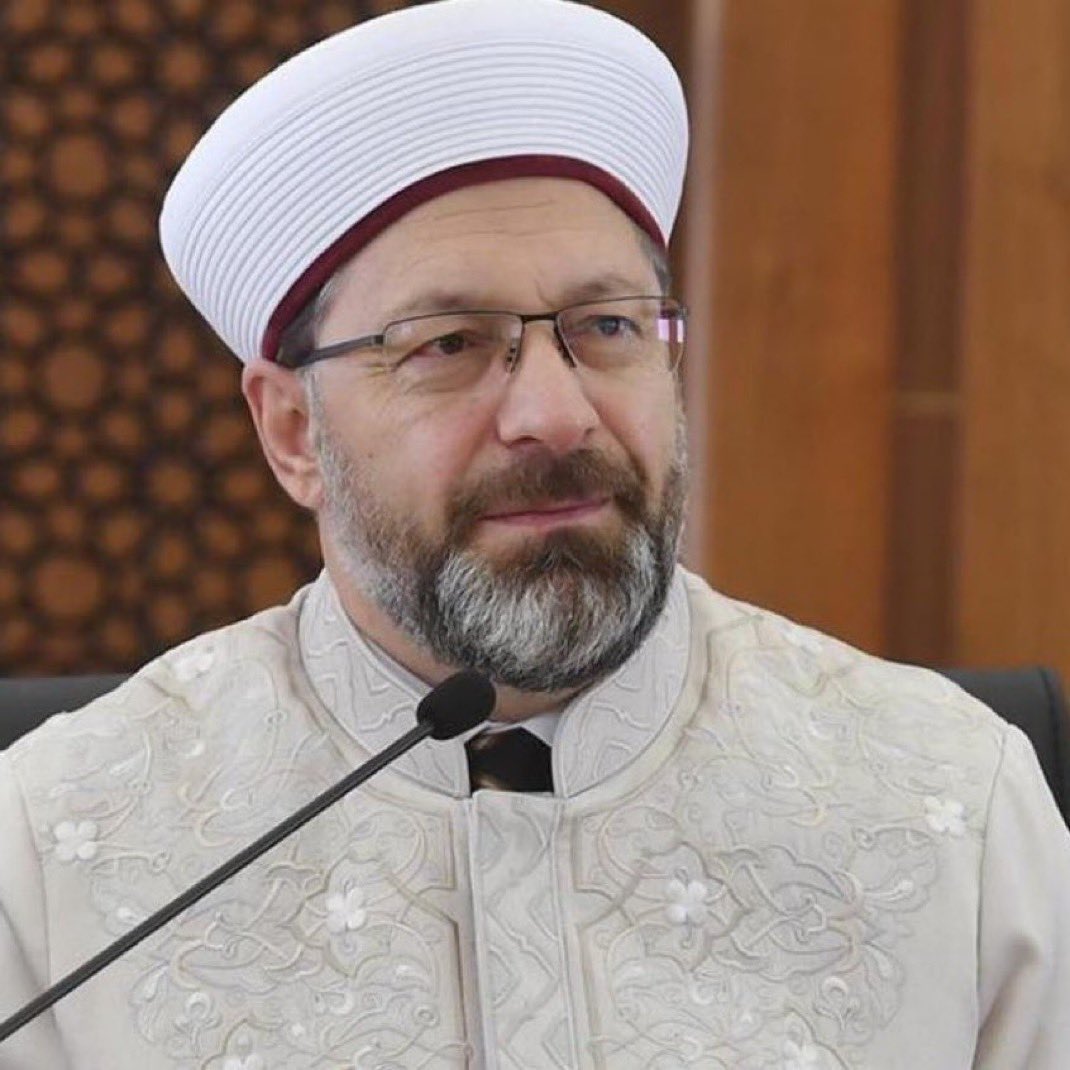 solcugazete60's tweet photo. Diyanet:

“Miras bölüşülürken kız çocuklarının Allah’ın takdir ettiği hakka razı olmaması, kul hakkıdır.” https://t.co/SnKFn36uIm