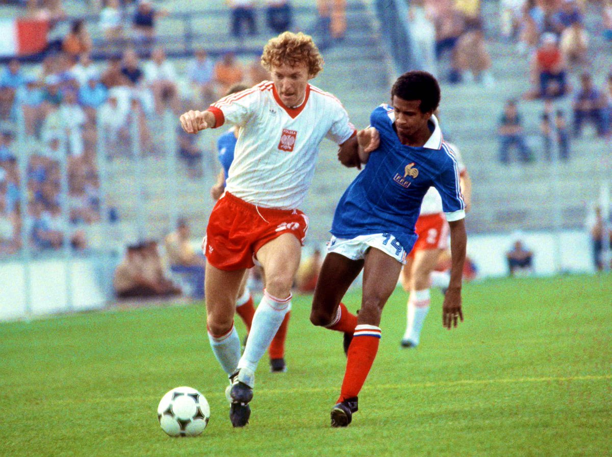 TheTrefoilMan's tweet photo. Zbigniew Boniek in action against France at Spain '82. Such a great World Cup for kits 🍊 https://t.co/gcw8C7xf49