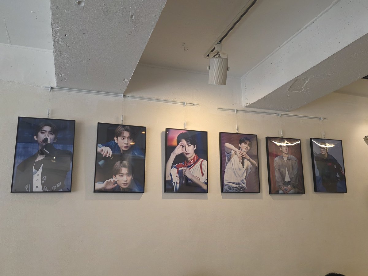 greenidaaa's tweet photo. 250814 공찬데이 생카투어💚 바나의 여름 공찬이라는 말이 넘 좋았다💚 사진분위기도 주제에 넘 잘어울리고 테이블마다 찬이가 올려져있어서 더 좋았던곳!! 특히 럭드하는 방식이 넘 재밌었다ㅋㅋ
#바나의_여름_공찬이_머무는_곳
#공찬 #GONGCHAN #B1A4 #비원에이포 https://t.co/zA9QWOd97g