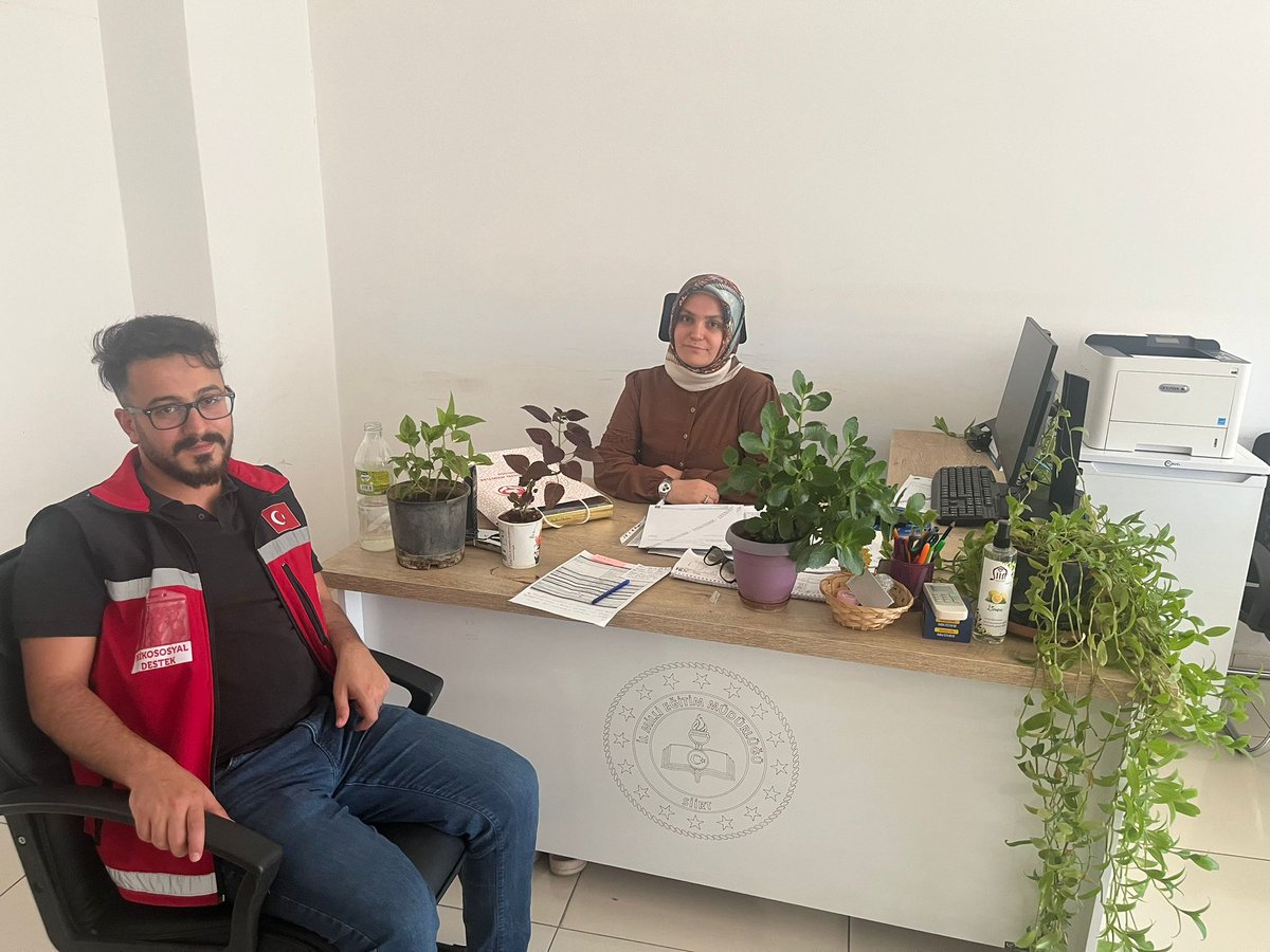 Siirt Aile ve Sosyal Hizmetler İl Müdürlüğü (@siirtashim) on Twitter photo Vatanımızın bölünmez bütünlüğü uğruna canını feda eden aziz şehidimiz Mehmet Salih BORA’nın emaneti olan kardeşi Tuba ODUNCU, işyerinde ziyaret edilmiştir.
<a href="/ashb_sehitgazi/">Şehit Yakınları ve Gaziler Genel Müdürlüğü</a>
<a href="/Dr_KemalKzlkaya/">Dr. Kemal KIZILKAYA</a>
<a href="/MahinurOzdemir/">Mahinur Özdemir Göktaş</a>
<a href="/tcailesosyal/">T.C. Aile ve Sosyal Hizmetler Bakanlığı</a> Vatanımızın bölünmez bütünlüğü uğruna canını feda eden aziz şehidimiz Mehmet Salih BORA’nın emaneti olan kardeşi Tuba ODUNCU, işyerinde ziyaret edilmiştir.
<a href="/ashb_sehitgazi/">Şehit Yakınları ve Gaziler Genel Müdürlüğü</a>
<a href="/Dr_KemalKzlkaya/">Dr. Kemal KIZILKAYA</a>
<a href="/MahinurOzdemir/">Mahinur Özdemir Göktaş</a>
<a href="/tcailesosyal/">T.C. Aile ve Sosyal Hizmetler Bakanlığı</a>
