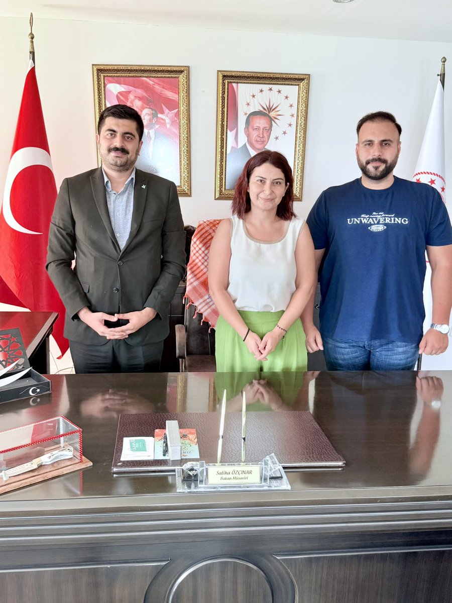 Çevre, Şehircilik ve İklim Değişikliği Bakanlığı Bakan Müşaviri <a href="/OzcSaliha/">Saliha Özçınar</a> Hanımefendi’yi ziyaret ettik. 

Kıymetli Başkanımıza ilgisi, alakası ve nazik kabulleri için teşekkür eder, çalışmalarında muvaffakiyetler dilerim.