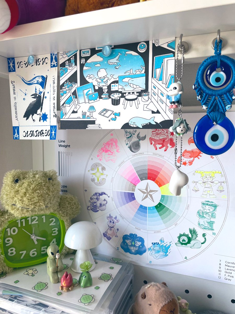 2023년 8월 리소 달력 그림만 잘라서 붙여두기~ 오늘과 같은 푸르고 시원한 하늘이 매일 나오면 좋겠다^^