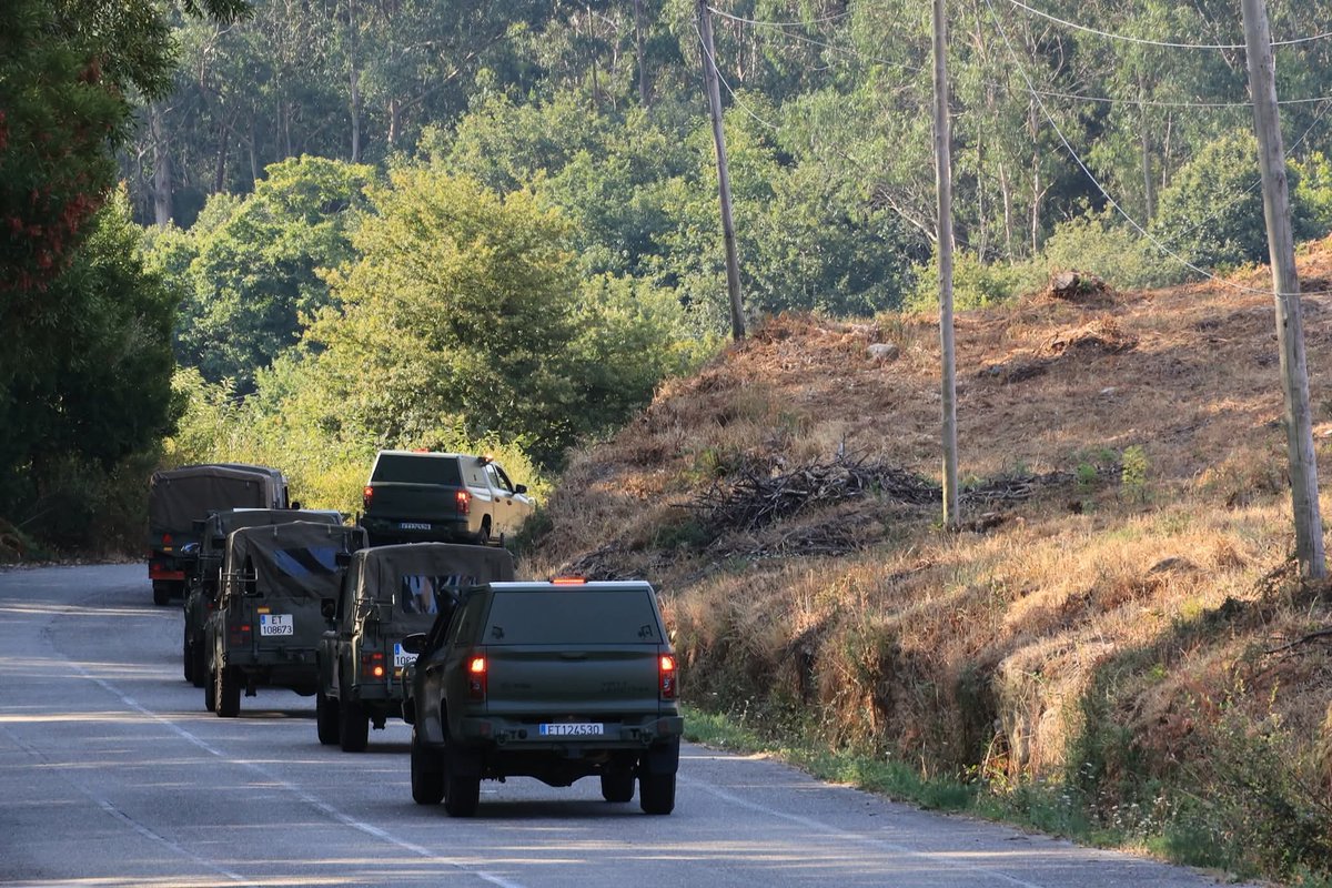 En el marco del convenio firmado entre <a href="/Defensagob/">Ministerio Defensa</a> <a href="/Xunta/">Xunta de Galicia</a>, ayer se inició la operación #CentinelaGallego con el despliegue de 30 patrullas terrestres <a href="/EjercitoTierra/">Ejército de Tierra 🇪🇸</a> #BRILAT bajo la dirección operativa del <a href="/EMADmde/">Estado Mayor Defensa 🇪🇸</a>.
Este despliegue abarca 39 municipios gallegos. 
#SomostuEjército
