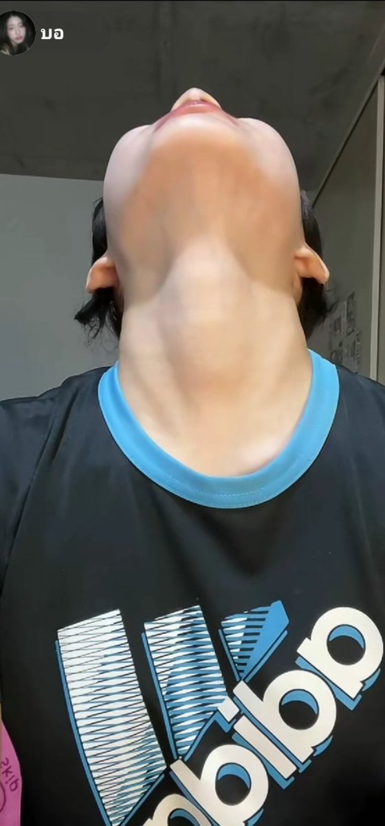 Neck321123's tweet photo. สาวคอขาวๆเห็นยั้นเส้นเลือด🤤🤤🔪 https://t.co/4EtTuOqUOJ