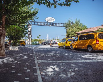 Kuşadası Tarihi Tabakhaneler – Sanat Sokağı Yenilendi