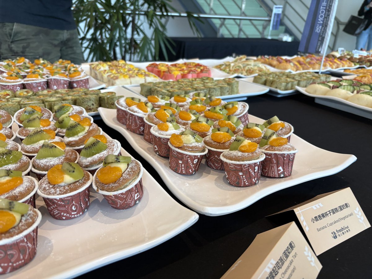 konica_tokyo's tweet photo. あまり食べる時間が無いのが悲しい
#HITCON2025 #HITCON https://t.co/iMmL4ZigRr
