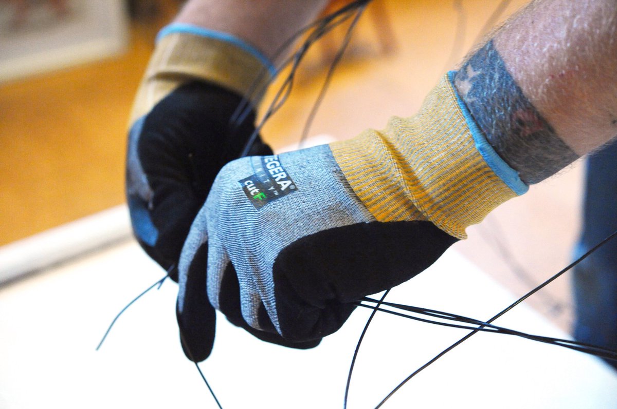 TEGERA® INFINITY 8815 is an ultra-light cut resistant glove with highest cut level F, suitable for precision work.

Made with CRF® Omni cut-resistant technology. 

Eurosafe distributors 🔗 ow.ly/ZrQq50T36cS

Ejendals is a supply partner of Eurosafe.

#ppe #tegera