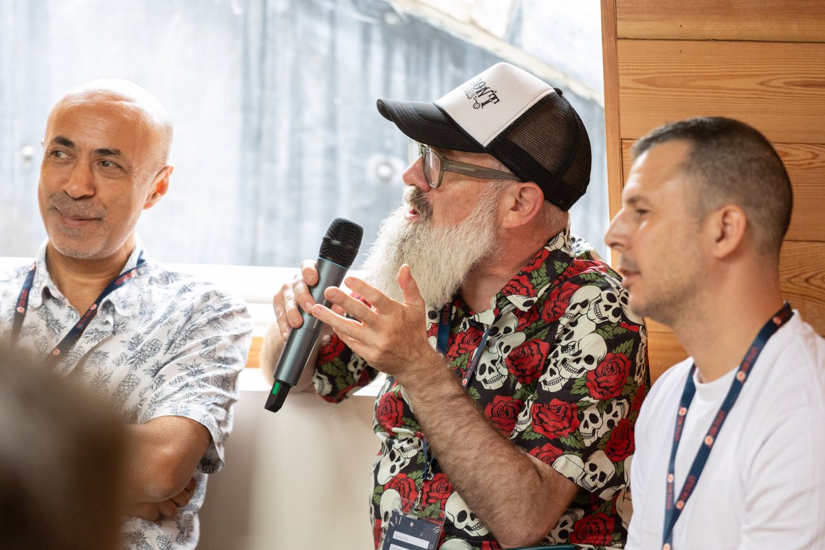 Are concerts becoming a luxury purchase? 🎟️Our panel of music experts dug into rising ticket prices, indie venue struggles and the impact of the secondary ticket market. Who really benefits as costs climb? 

littleredrooster.co.uk/rooster-sessio…

#LiveMusic #MusicIndustry