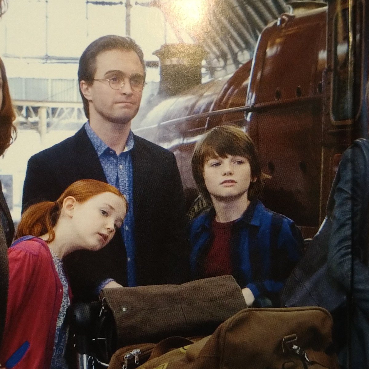 ブックオフで最強資料を手に入れました！
改めて見ると映画の🦂、こんな不機嫌そうな顔してるのにこの後お菓子分けてくれるんだ…
妄想が捗る✍️