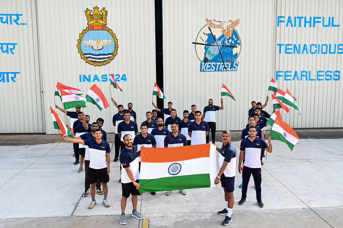 🇮🇳On this 79th #IndependenceDay, <a href="/IN_Dega/">IN_Dega</a> stood proud in honour of the Tiranga.
💫 Through the #HarGharTiranga initiative, all personnel of the station held the National Flag aloft, symbolising our nation’s freedom, heritage and unity.

🇮🇳 79वें स्वतंत्रता दिवस के पर्व पर