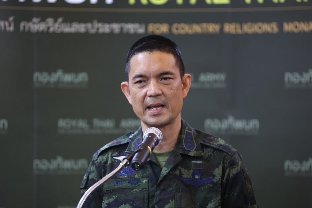 reamangkor's tweet photo. Cambodia removed the barbed wire and Thai flags that had been illegally placed on Cambodian soil following an inspection by seven ASEAN Interims.

Soon after, Major General Winthai Suwannee told the Thai media that the footage was staged and did not depict Thai territory. This is technically correct, as the barbed wire and flags had been illegally deployed on Cambodian soil, even blocking access to some Cambodian homes — an action that sparked outrage among local residents.
#ThailandInvadedCambodia