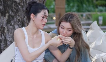 sp_nusu's tweet photo. กินทุเรียน คนพิเศษ หลิงป้อนให้กินออม ทุกครั้ง
หลิงออม ชอบกอดกัน คนพิเศษ
หลิง อุ้มออม หนักไม่ไหว อุ้มไม่ขึ้น 555555

หลิง อวดหน่อย แฟนมากกก 
#หลิงออม #LingOrm #เพียงเธอ #OnlyYouTheSeries https://t.co/7IBmhulXnQ