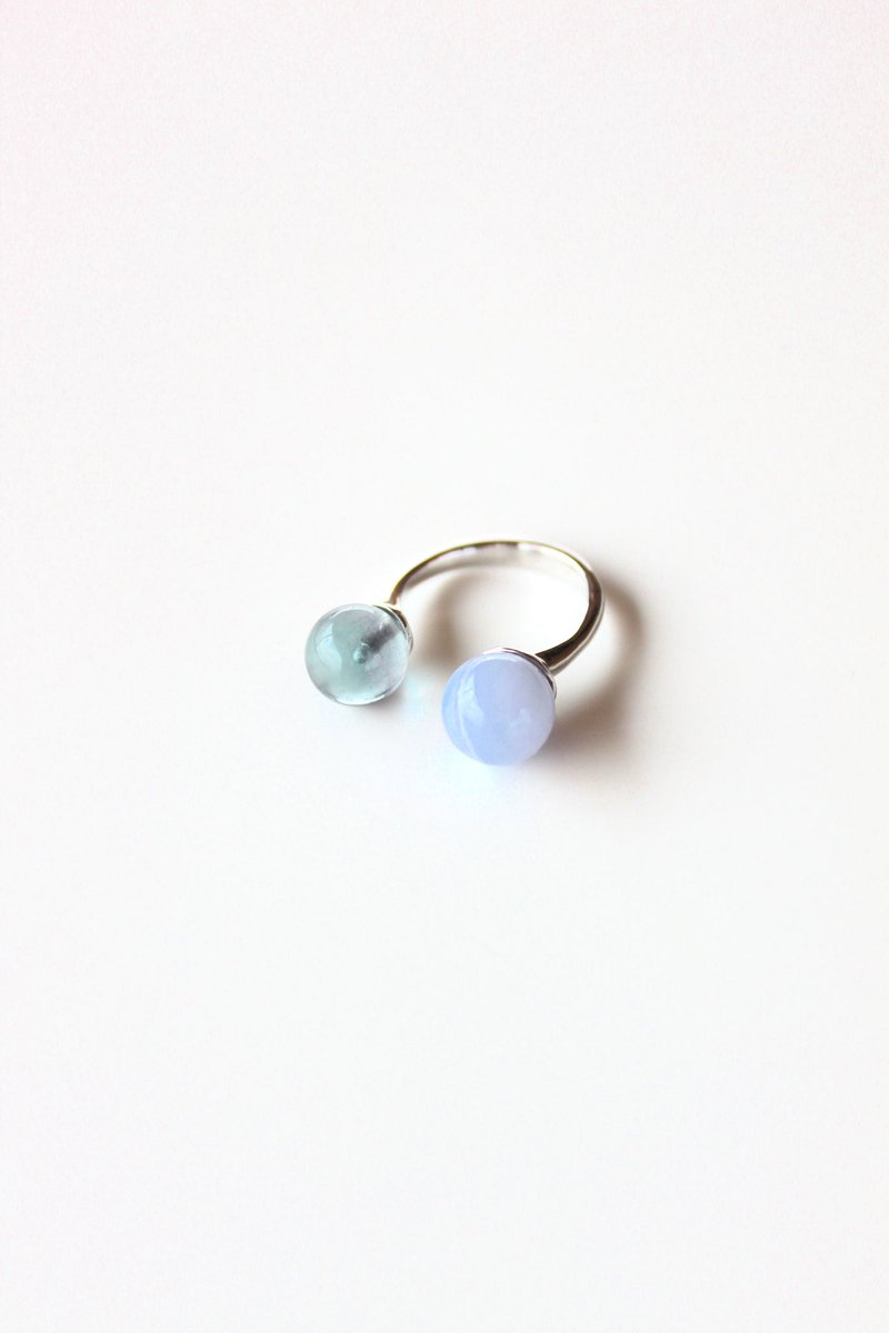ohroraJewelry's tweet photo. 次回オンラインショップ発売予定
アイテムの撮影📸
一点物で早い者勝ちです✨
coming soon💫
#ohrora #ohrorajewelry #真珠 #パール
#天然石 #一点物 #ring #silver https://t.co/21fh6alZ3C
