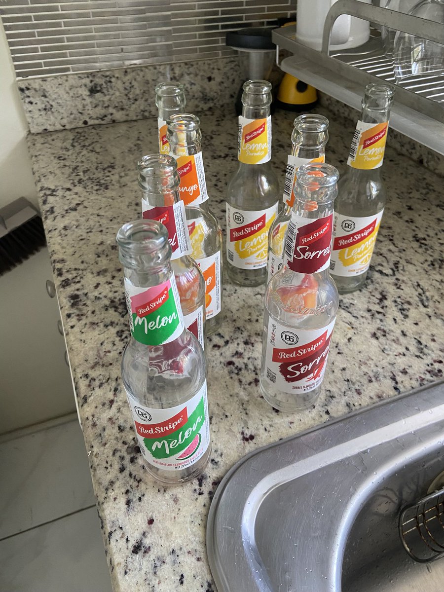 anconda85's tweet photo. Two weeks in Jamaica 🇯🇲 smoking marleys drinking marleys cocktails best time ever #jamaica #vacation https://t.co/ItZHak2ysZ