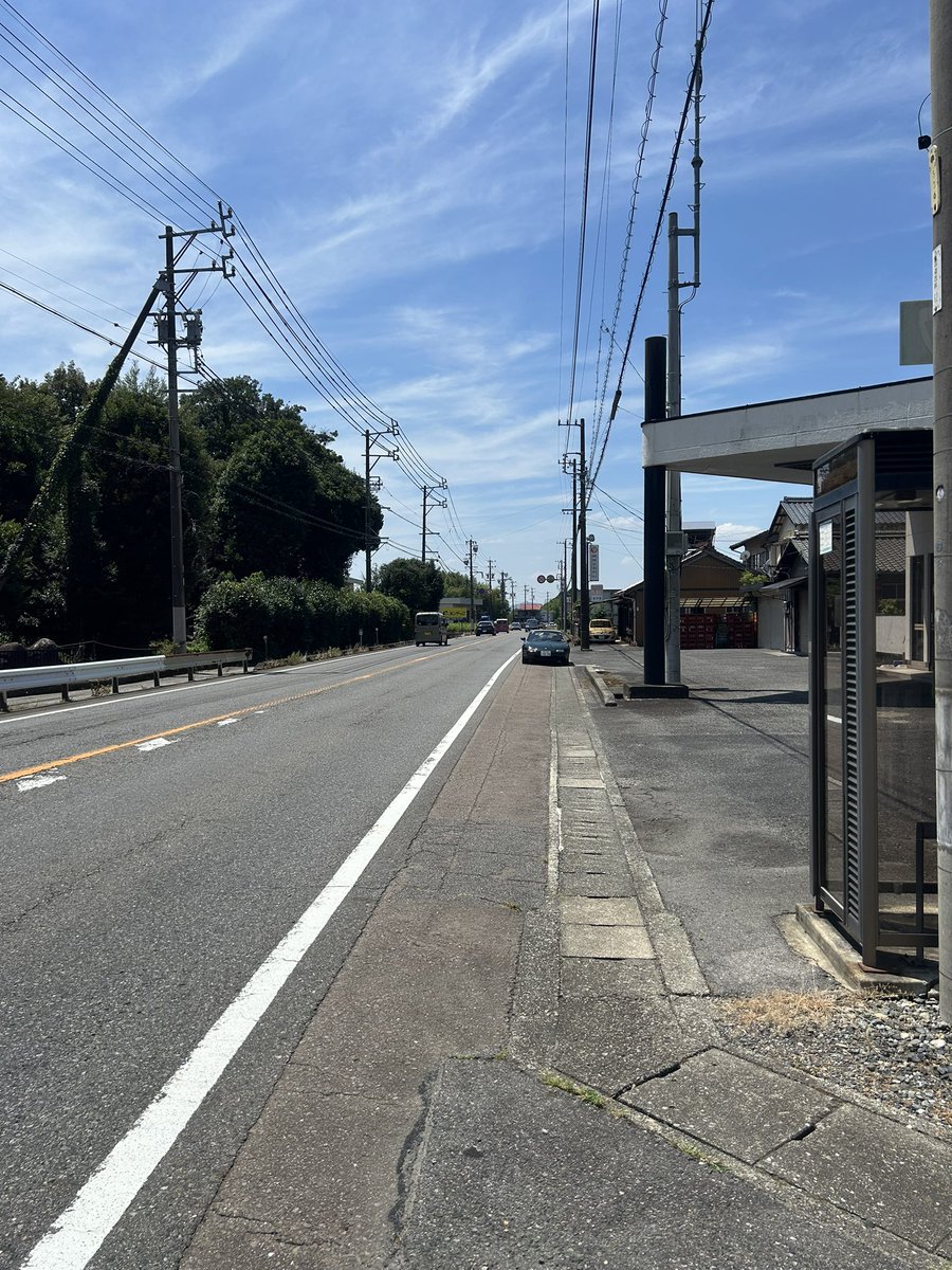 NaKaeru's tweet photo. 2025.08.02🐸

久しぶりの緊急停止

ドンドン電装系が動かなくなり、最後はエンジン停止

前日からおかしな気はしてたけど

真夏の手押しは地獄

原因は予想通りのオルタネーター

#旧車
#NAロードスター
#ロードスター
#故障
#whthMazda
#川辺町 https://t.co/mPhENC0ZrH