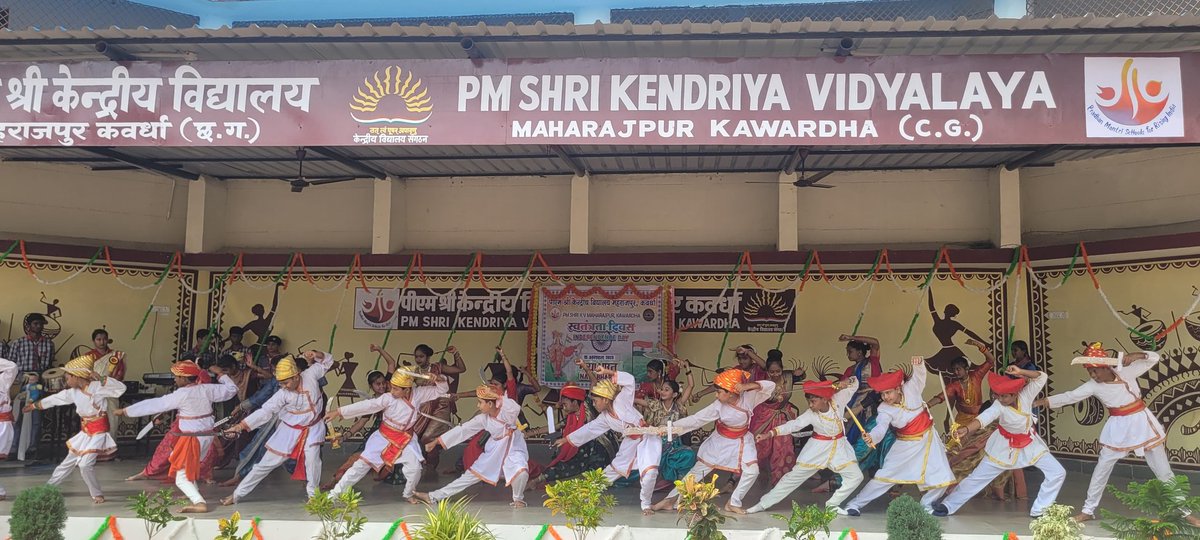 KV_Kawardha's tweet photo. पीएम श्री केन्द्रीय विद्यालय महराजपुर कवर्धा में श्री अजय कुमार त्रिपाठी (रा.प्र.से.) सी.ई.ओ. जिला पंचायत कबीरधाम एवं नामित अध्यक्ष विद्यालय प्रबंधन समिति के मुख्य आतिथ्य में 79वां स्वतन्त्रता दिवस पूर्ण हर्षोल्लास के साथ मनाया गया। @KVS_HQ @RaipurRo
#IndependenceDay2025 https://t.co/Sa5l5Ots4s