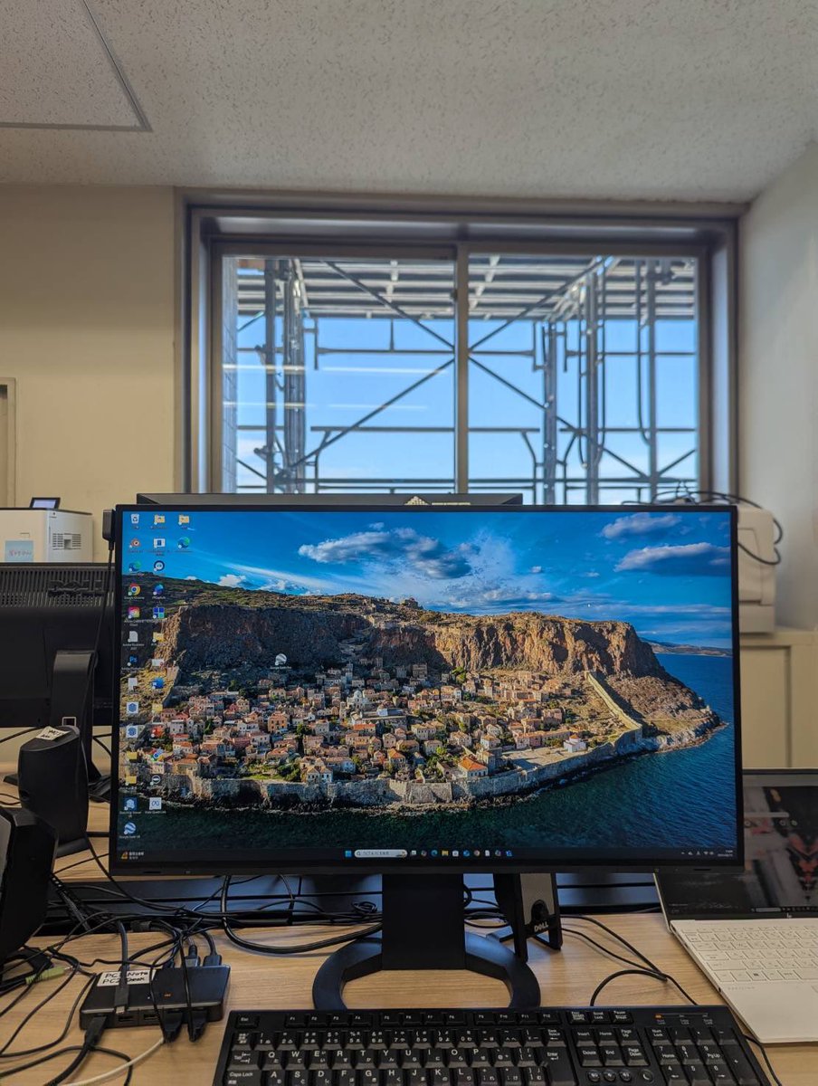 広い空(現実)、広い空(PC)。