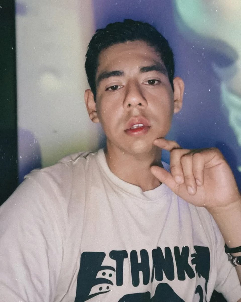 cheoveranza's tweet image. Tanta historia detrás de esta foto....
#tbt ✨️🪐