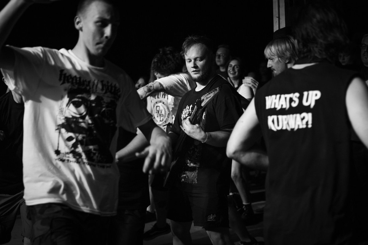 ViolentAnswer's tweet photo. Wspominamy czerwcowy koncert z Heavy/Hitter, DeadDue i Drowninginmysleep.  we Wrocławskim Klubie Łącznik 🤘🖤

📸 Fotorelacja od stanfoto_

#metal #wrocław #wroclove #koncert #hardcorepunk #metalcore https://t.co/lEoLkt9A9o