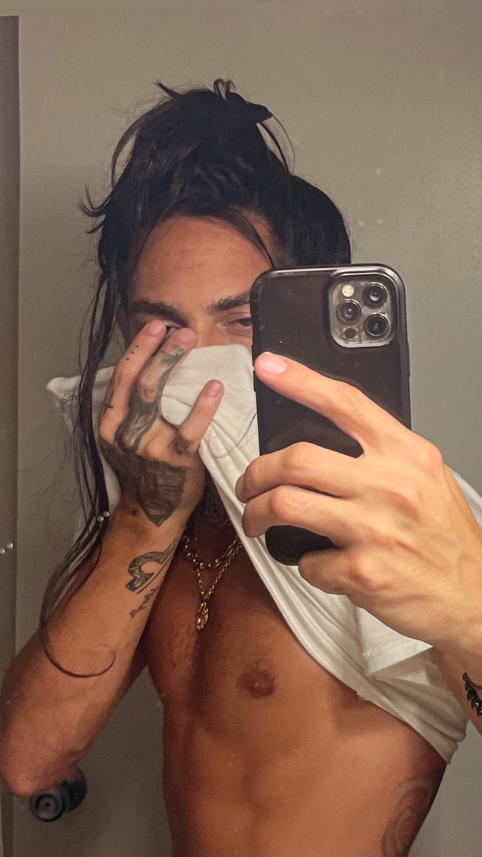 Alexx_Andrews tweet media