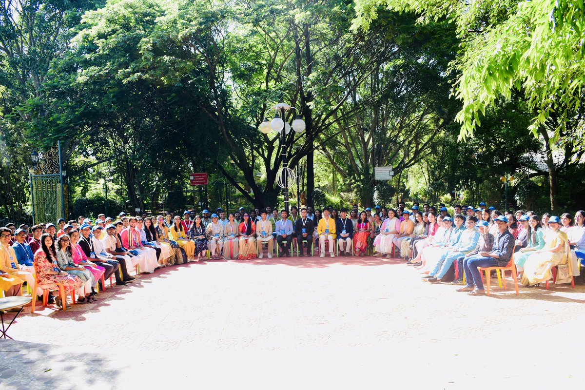 DexterityGlobal's tweet photo. Every Graduate and Fellow of Dexterity carries two things: a world-class education and a lifelong duty to India.

For us at Dexterity,
Nation Building = Deep Domain Expertise + Selfless Servant Leadership

India’s century will be built on the back of its next generation of scholars and leaders.

Happy Independence Day, Bharat! 🇮🇳