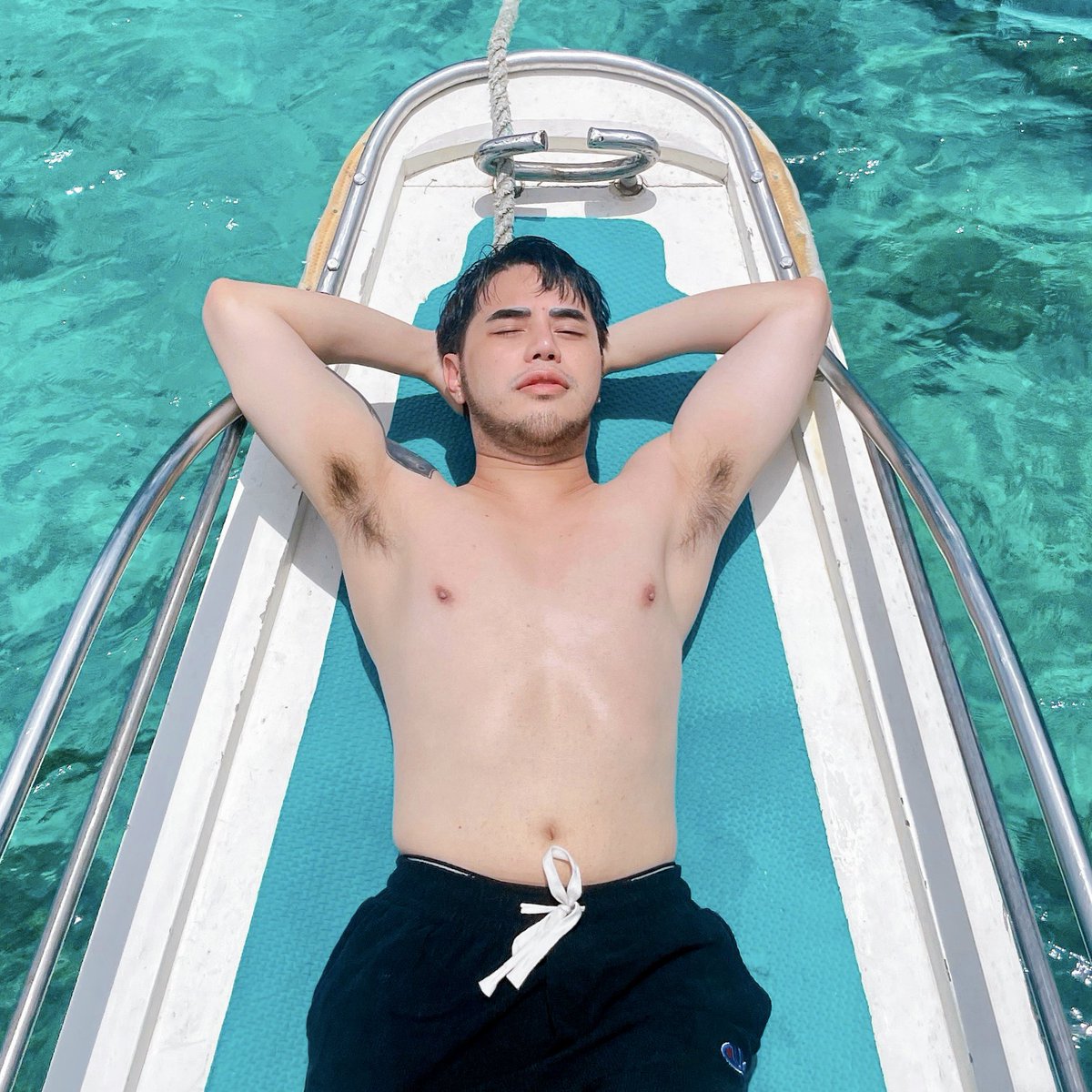 LongLiveAnton's tweet photo. Ano? Babad na babad na ko dito oh. Baka pwede mo namang… Hoy ano daw?! https://t.co/D68omWWayF