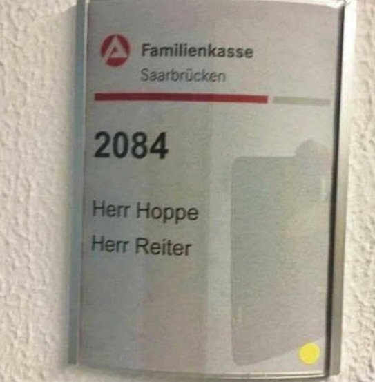 Rosen sind rot, 
Veilchen geb ich weiter.
Heute zuständig für dich sind: