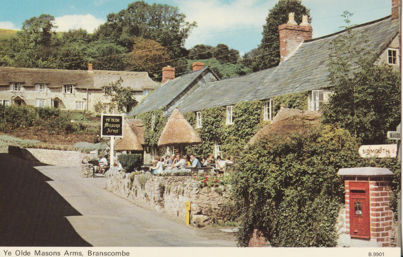 BPostcards's tweet photo. Postcard of Ye Olde Masons Arms Branscombe. How many # can you get in one image? Definitely a #PubFrontFriday just about a #fingerpostfriday a hint of #flowersonfriday plus a late #pubsignfriday and an early #postboxsaturday ! https://t.co/kkDz2fcvAK
