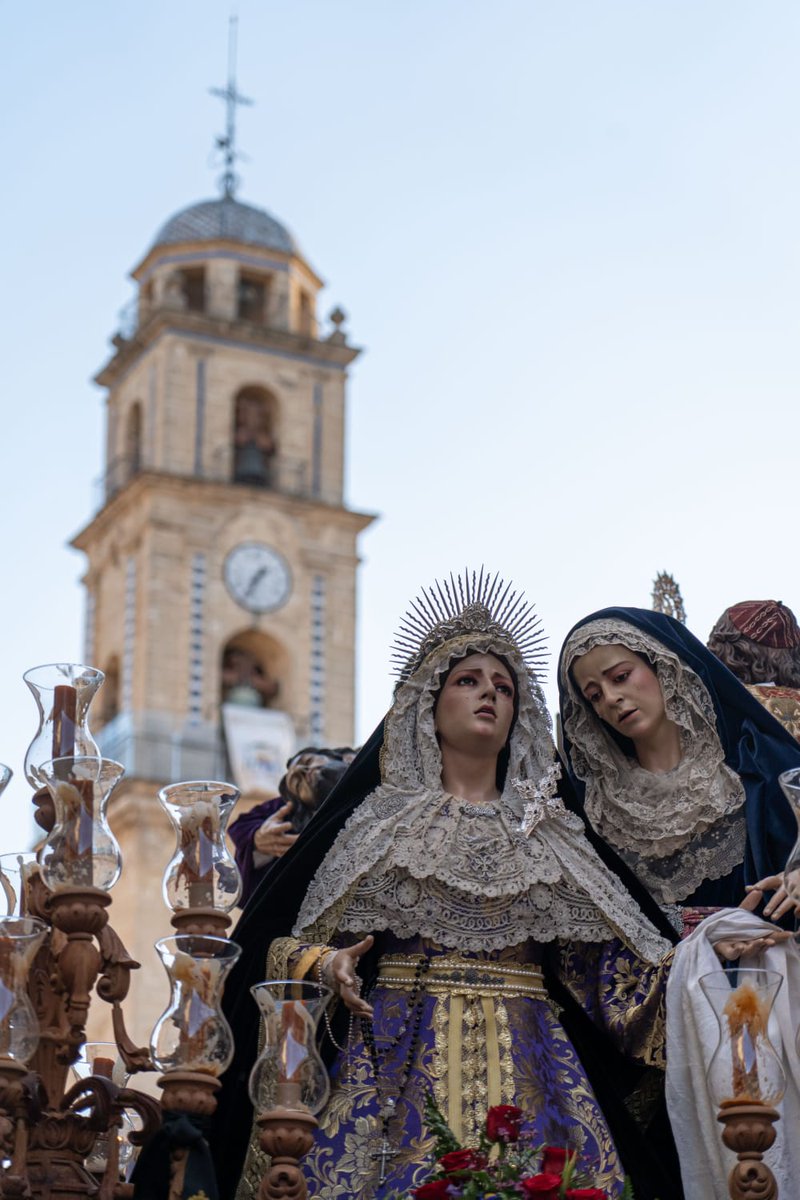 #Asunción | Hoy, 15 de Agosto, celebramos la Asunción de la Santísima Virgen María.

"Éste es el día glorioso en que la Virgen Madre de Dios subió a los cielos; todos la aclamamos, tributándole nuestras alabanzas: Bendita tú entre las mujeres, y bendito el fruto de tu vientre."