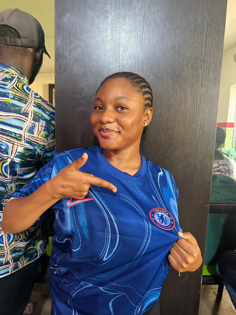 Football is back and i am supporting CHELSEA (WORLD CHAMPIONS)💙

what about you?