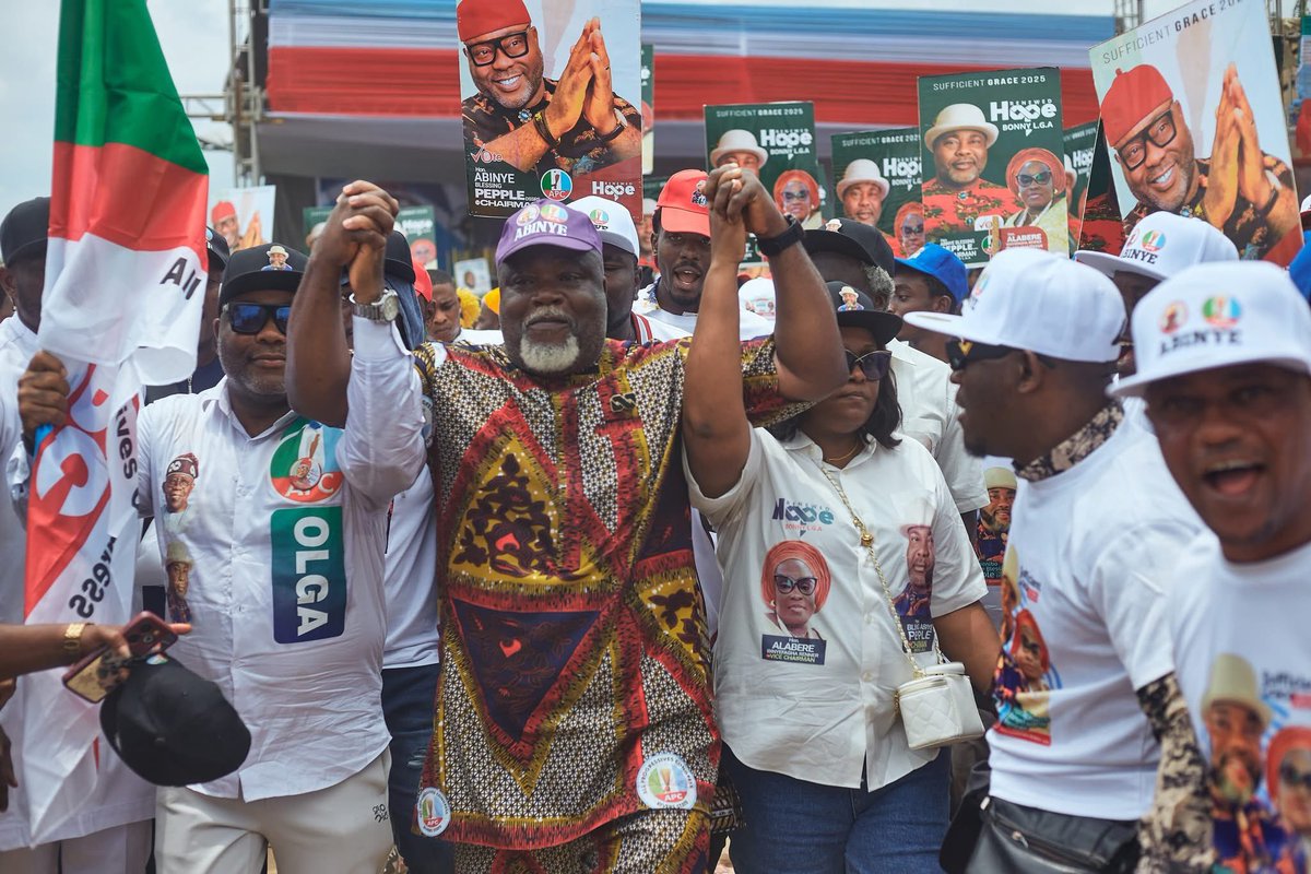 AB_Pepple's tweet photo. Yesterday, we officially received the flag of the @OfficialAPCNg as the Chairmanship candidate for Bonny LGA. This affirms our position as the party's flag-bearer in the forthcoming August 30th Rivers LGA elections. #SufficientGrace2025 https://t.co/WkKuqKcE4n