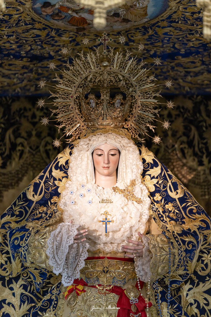 Hoy celebramos con inmensa alegría la Solemnidad de la Asunción de la Santísima Virgen María.
En el misterio de la Asunción, vemos el destino final al que estamos llamados. Faro de esperanza que nos recuerda que nuestra Patrona, es Reina y Señora del Cielo y la Tierra.