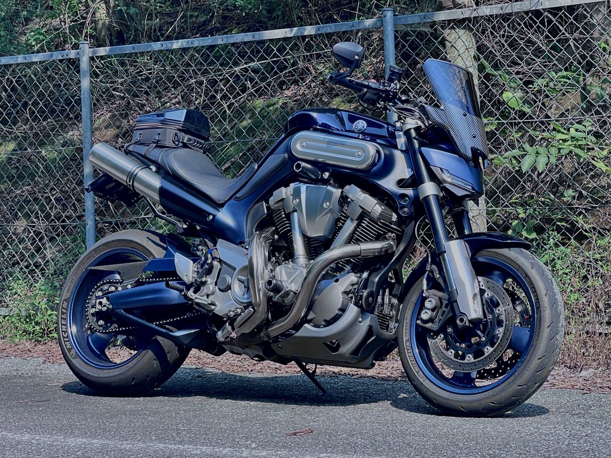 ECR01's tweet photo. あっという間に盆休みが過ぎてゆく‥んでいつものgrassさん🏍️
スクリーンつけてみたけど長過ぎかなぁ？カットしようかどうしようか https://t.co/jSJU3AU4ME
