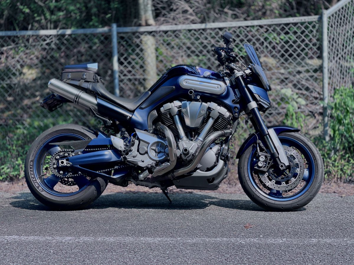 ECR01's tweet photo. あっという間に盆休みが過ぎてゆく‥んでいつものgrassさん🏍️
スクリーンつけてみたけど長過ぎかなぁ？カットしようかどうしようか https://t.co/jSJU3AU4ME