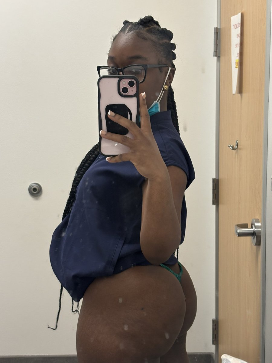goodmorning to all the big dick bandits &amp; good coochie girlssssss🥰🥰🥰🥰