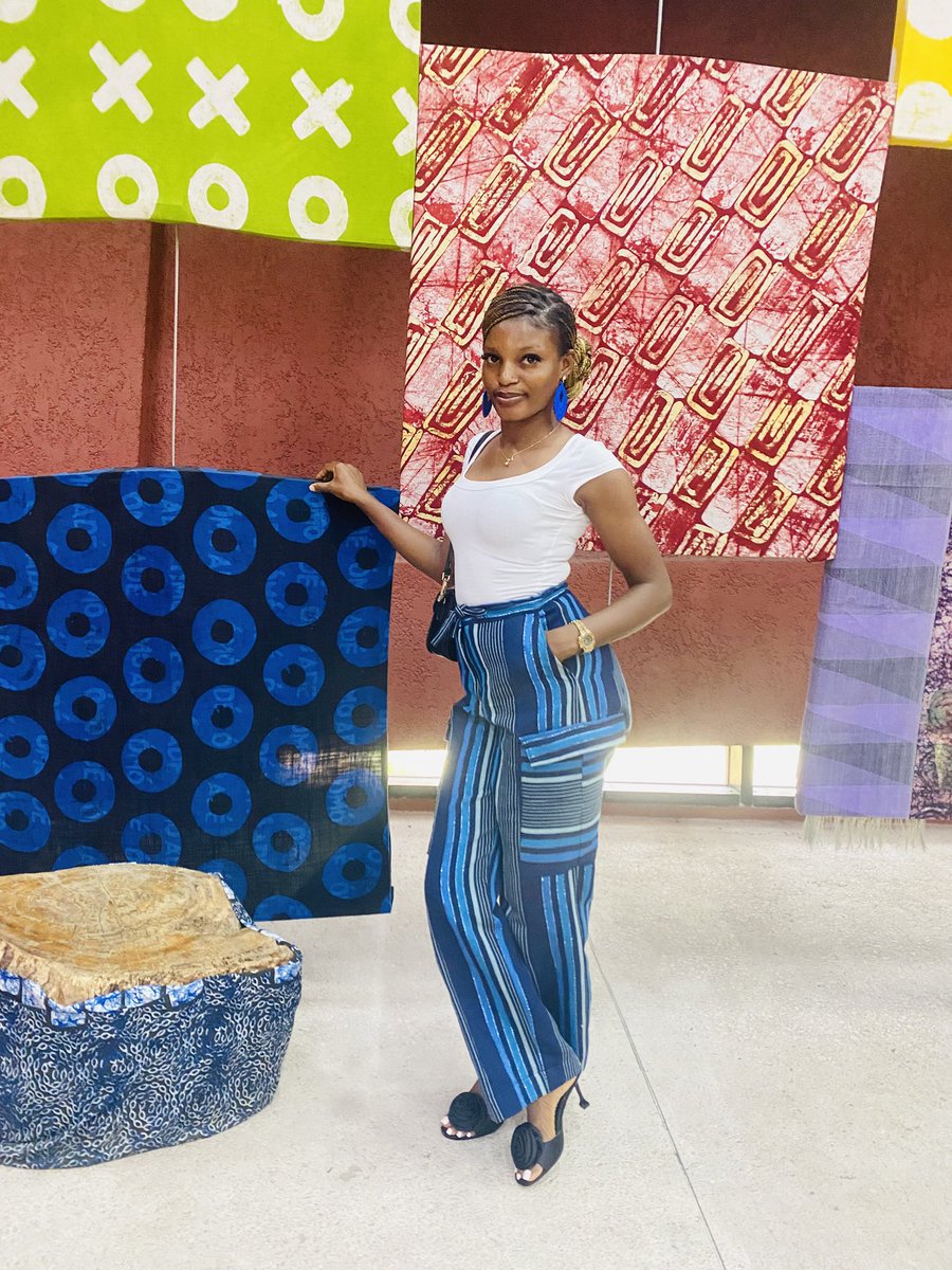 honeypour30's tweet photo. @jamysax @afrotechbabe I bought 1 bundle for 20k with begging and sew for 10k https://t.co/3KG9ZOX2FX