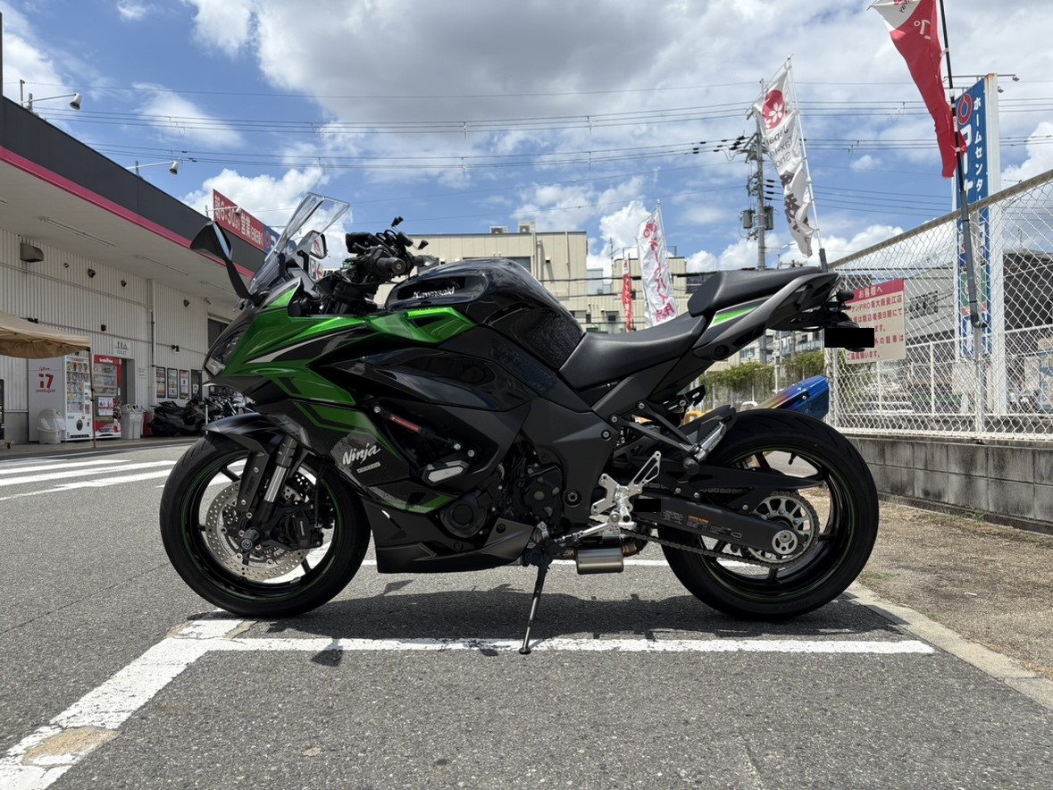 naps_kansai's tweet photo. #ナップス #東大阪店 #カスタム 日記
【#カワサキ #Ninja1000SX】
#STOMPGRIP トランクションパッド
#TRICKSTAR コアガード
#BabyFace ステップキット
#UKANAYA レバー
#ACTIVE パフォーマンスダンパー
見た目と性能の両立を意識して一押しアイテムでカッコよくなりました!
ありがとうございました‼ https://t.co/64n99hikUN