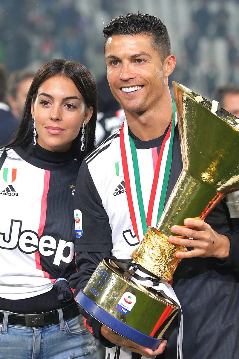 豪華なリングは推定400万～500万USD！世界最高峰のアスリートの