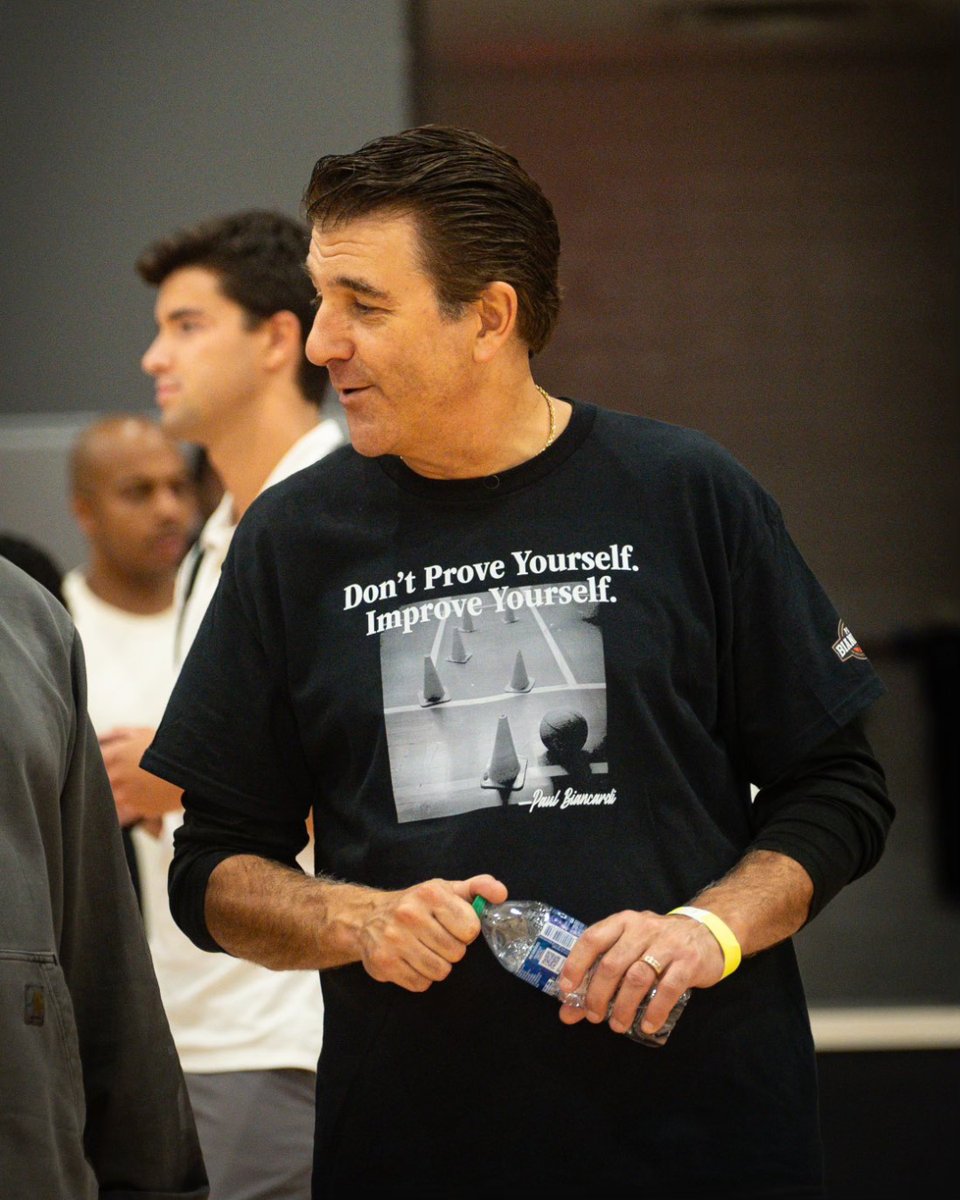 «Tener talento significa que dispones de una ventaja temporal hasta que alguien trabaja más duro que tú. No te relajes ni te acomodes; esfuérzate para potenciar tu talento»

— Paul Biancardi.