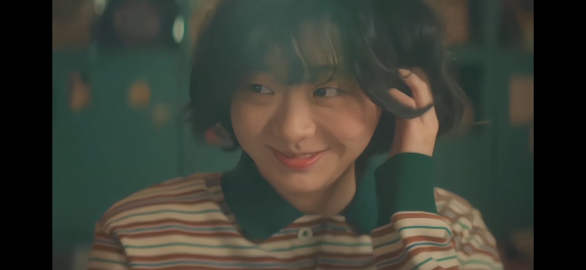 andam_sya's tweet photo. Look at her smile, her life is not perfect but that smile…. https://t.co/TitYyvyp0b